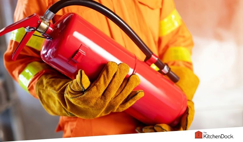 can you use a fire extinguisher on a grease fire