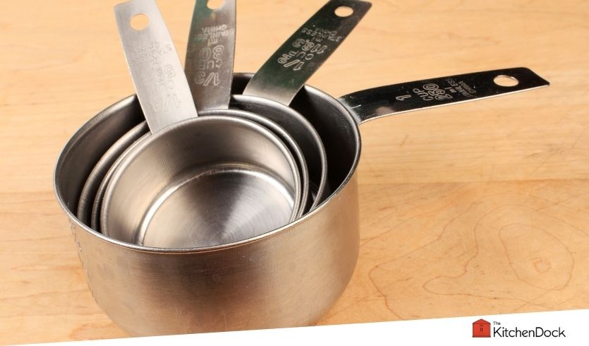 can you use dry measuring cups for liquid