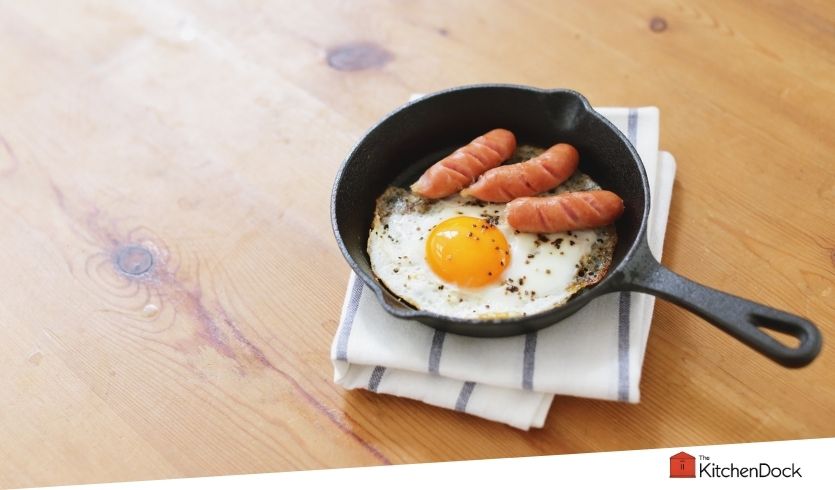 how to season a cast iron skillet for the first time