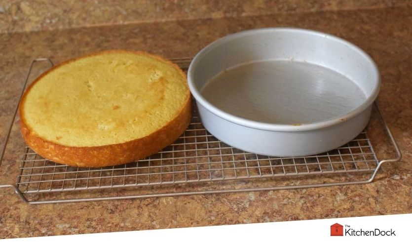 best cake pan materials